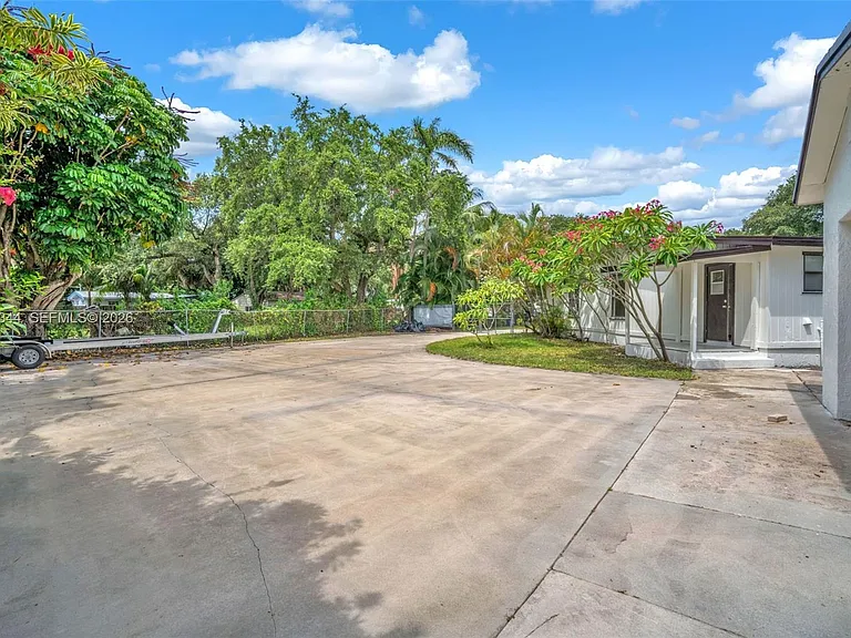 5096 SW 28th Ter — Photo 43