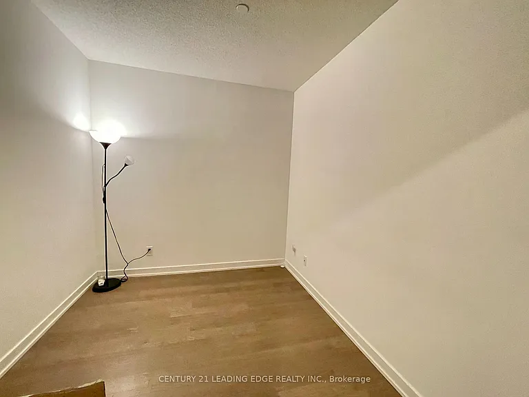 25 Richmond St E #421 — Photo 5