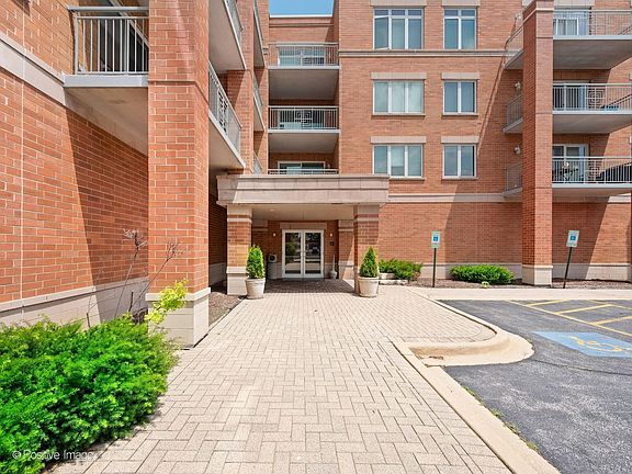 2nd image of 1 S Lincoln Ave APT 410