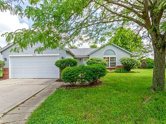 2nd image of 10262 Carmine Dr