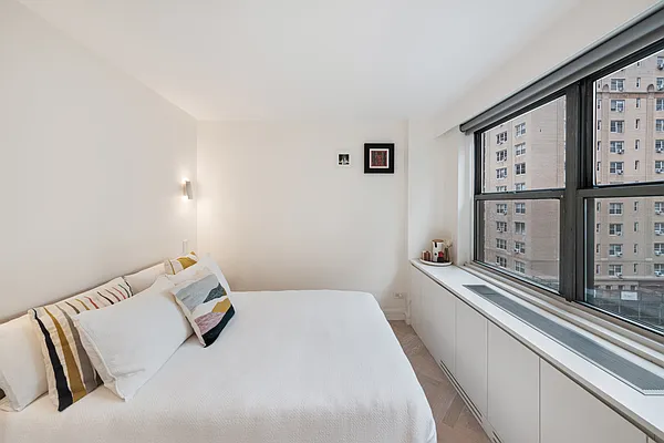 Rented by R New York | media 7