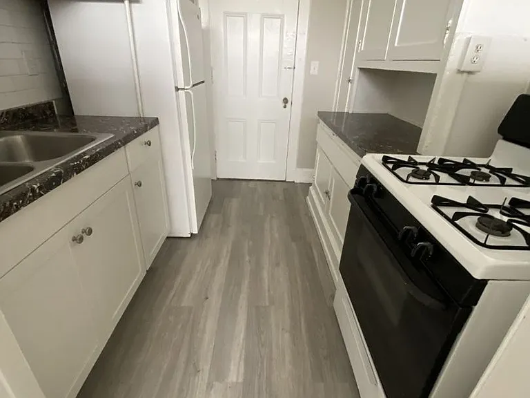 The Massee Apartments — Photo 25