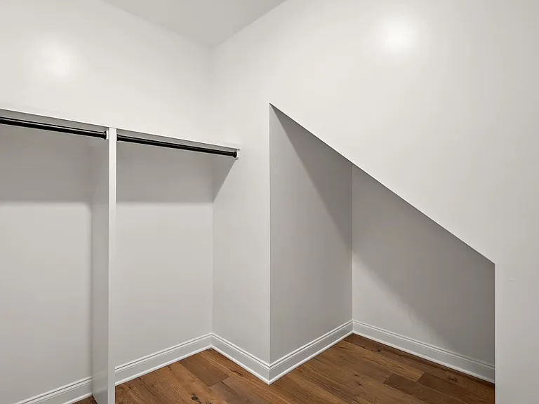 6520 Benjamin Cv — Photo 10