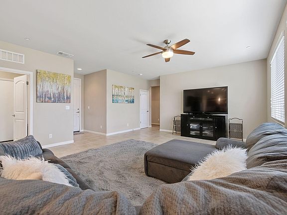 3rd image of 3316 Tradewinds Avenue