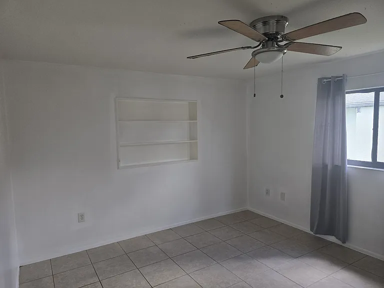 21498 Manatee Ave — Photo 11