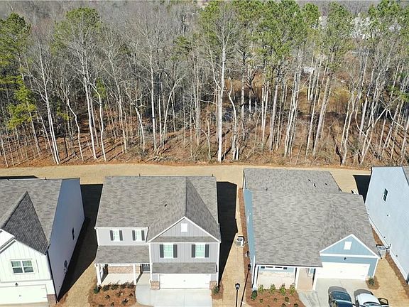 3rd image of 444 Barnwood Ln