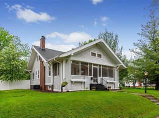 1718 Maple Dr NW, Cedar Rapids, IA 52405