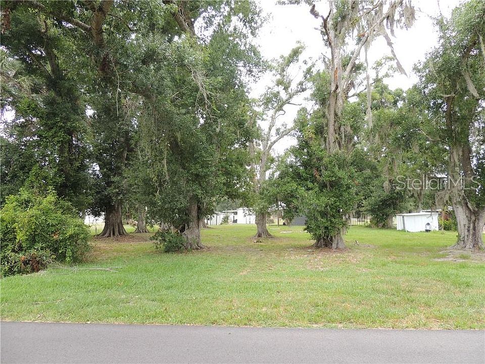 2nd image of Helen Dr