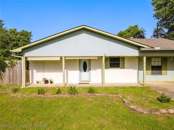 1515 M Cir, Barling, AR 72923