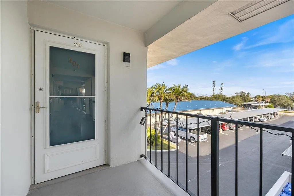649 Tamiami Trl S — Photo 2