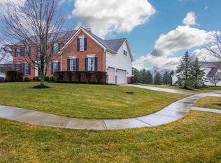 8011 Tree Lake Blvd, Powell, OH 43065