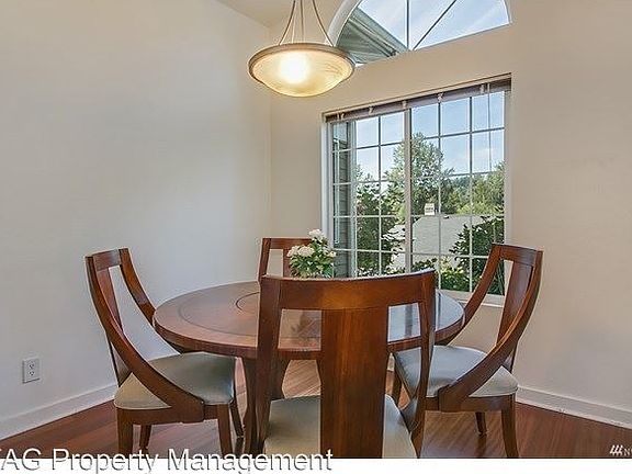5th image of 9838 NE 122nd St APT Q301
