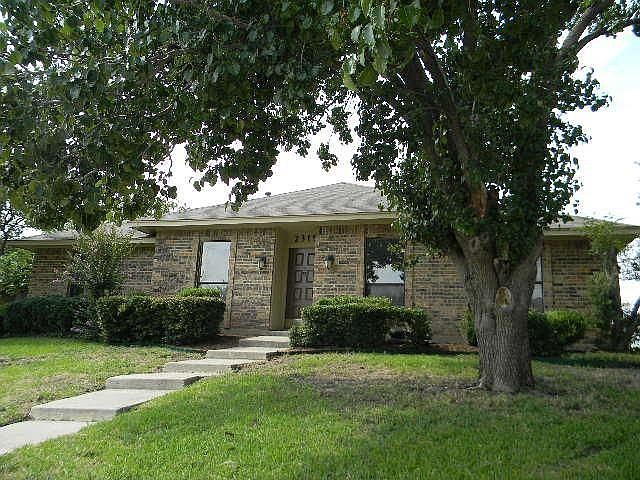 1st image of 2315 Kingsridge Dr