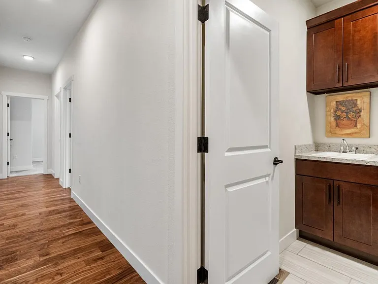 12022 Maxvale Hill Ct SE — Photo 32