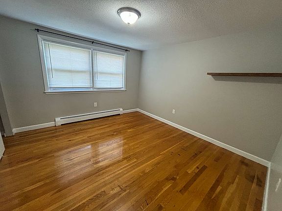 2nd image of 39 Railroad Ave #10