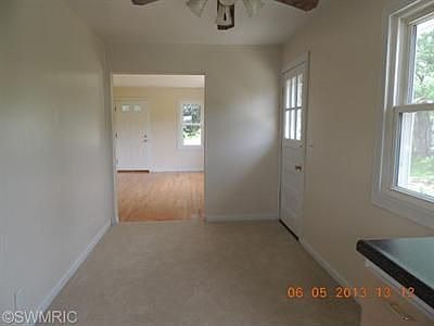 4th image of 3716 Heron Ave SW
