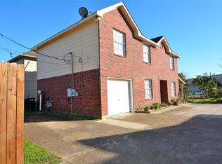 8904 Ledge St, Houston, TX 77075