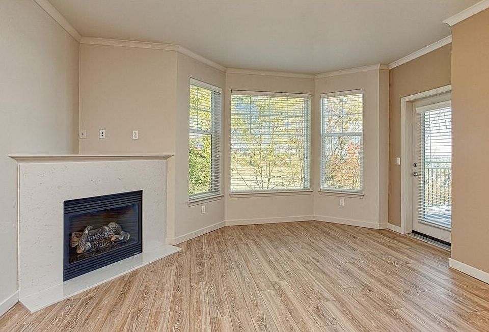 Remodeled 3 Bed 2 Bath - Living Room