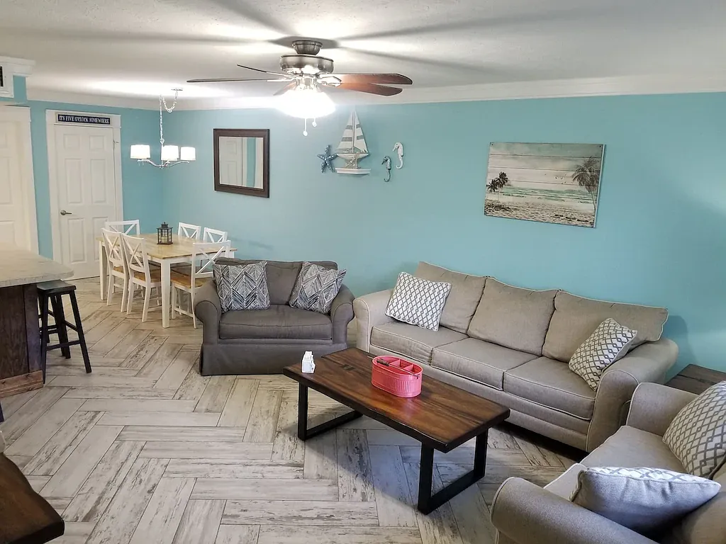 3 bed, 2.5 bath, 1386 sqft, $2,600 — Photo 1