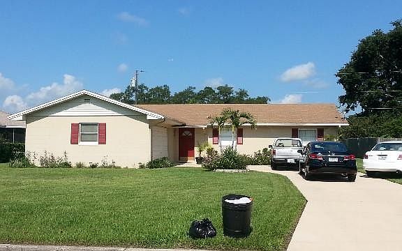 3rd image of 1706 Diamond Dr