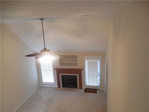2nd image of 3940 Gaine Dr