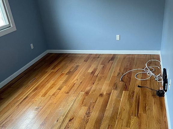 4th image of 57 Newberry Ave Floor 2