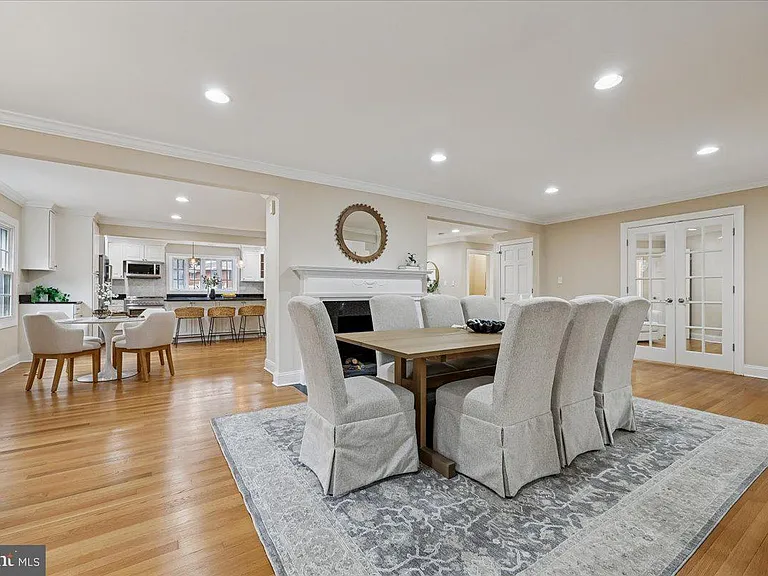 4902 Derussey Pkwy — Photo 21