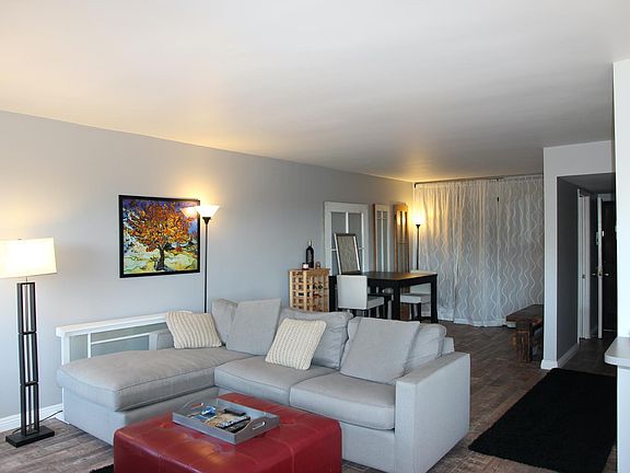 3rd image of 5950 Buckingham Pkwy Unit 603