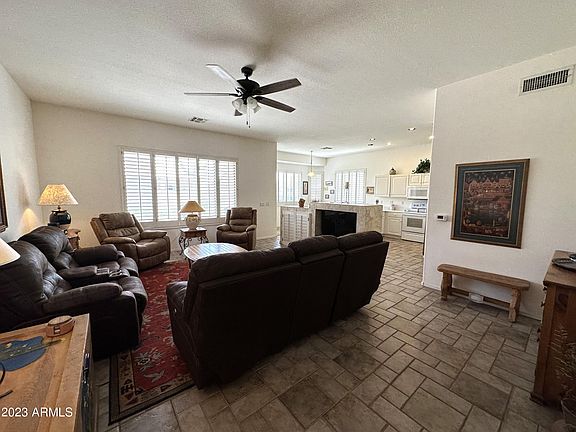 5th image of 1123 E WINGED FOOT Drive