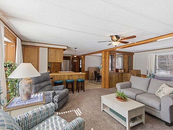 3rd image of 838 Middlewood Road