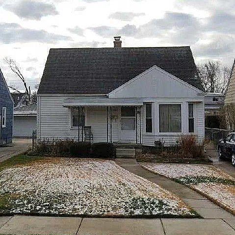 1st image of 300 Devillen Ave
