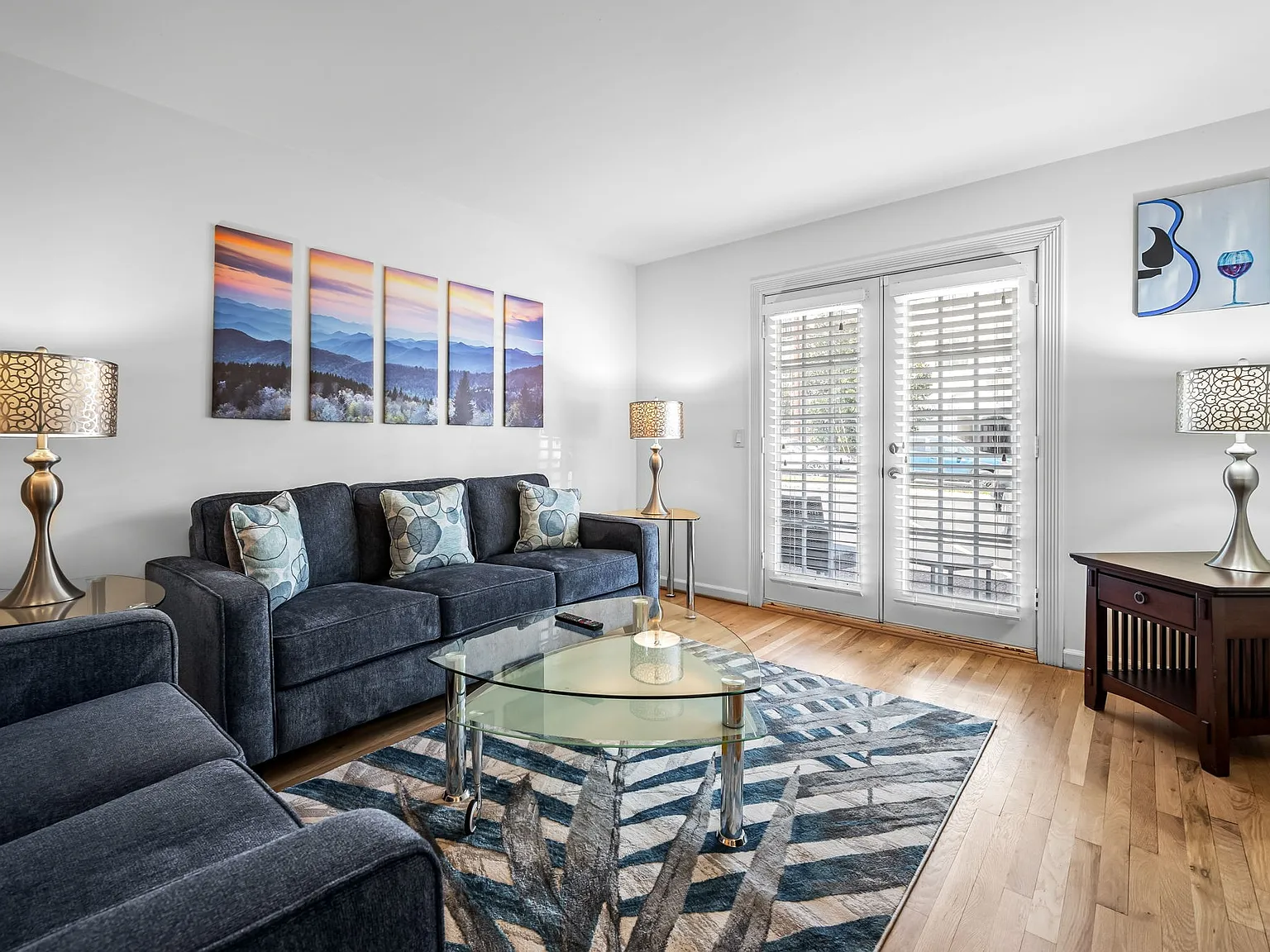 2 bed, 2.0 bath, 1050 sqft, $2,200 — Photo 4