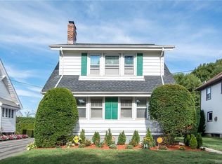 14 Fern St, New Rochelle, NY 10801