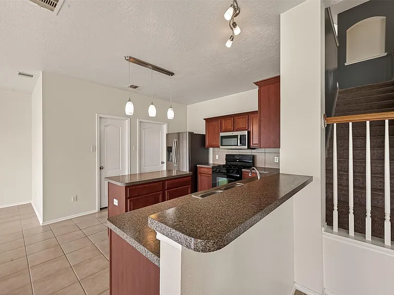 18518 Bare Meadow Ln — Photo 14