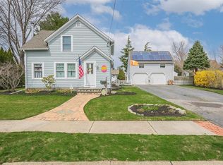 (Undisclosed Address), Riverhead, NY 11901