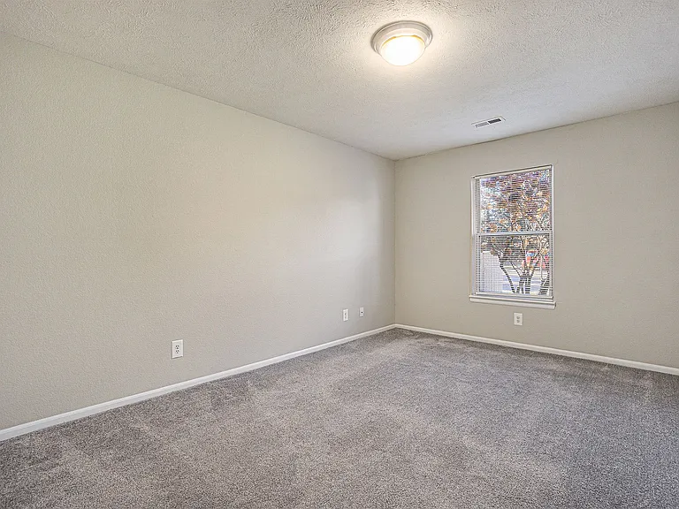 The Vista Apartments and Townhomes — Photo 17