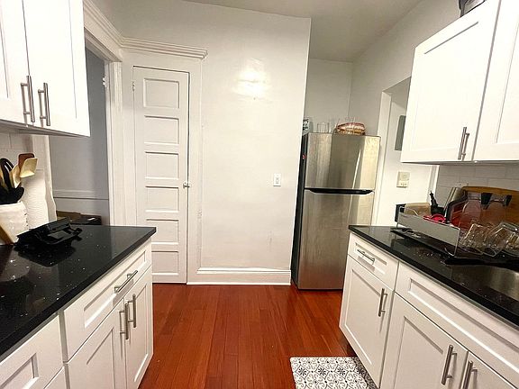 3rd image of 34-27 37th St #2L