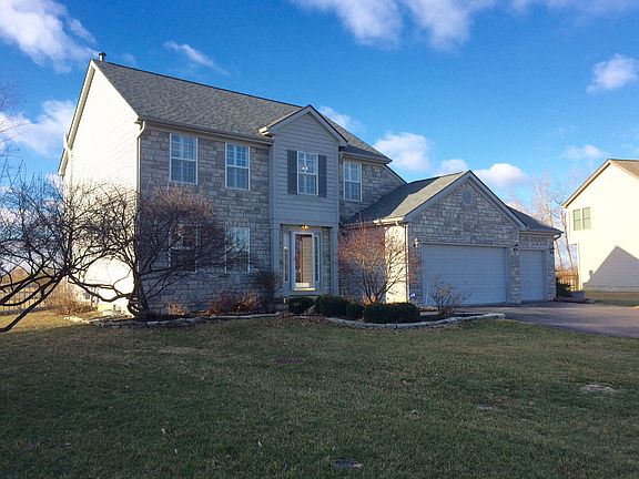 2nd image of 221 Cedarbend Ct