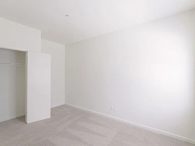 2201 Spring Garden St — Photo 35