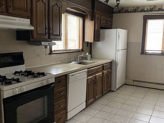2nd image of 86 Medford St Unit 2-Z