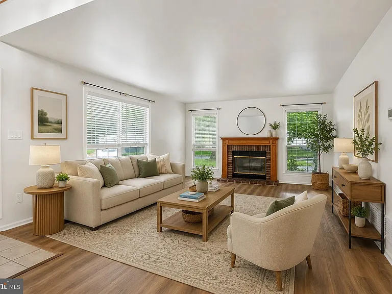 1 Colebrook Ct — Photo 6