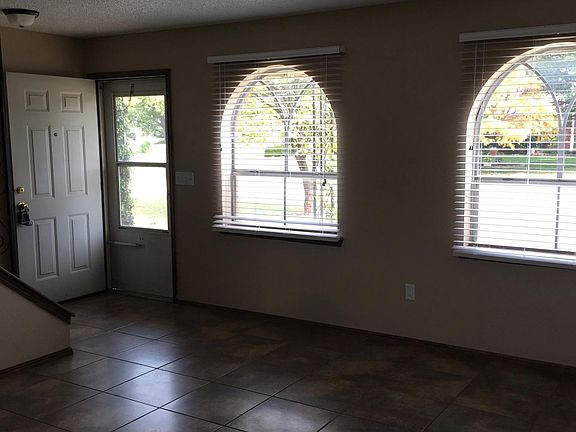 3rd image of 2623 Elwood Dr