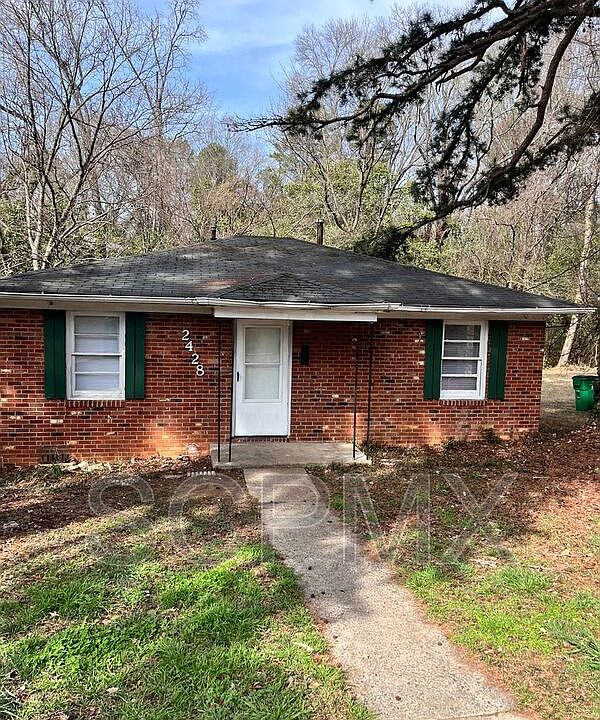 1st image of 2428 Crestview Dr