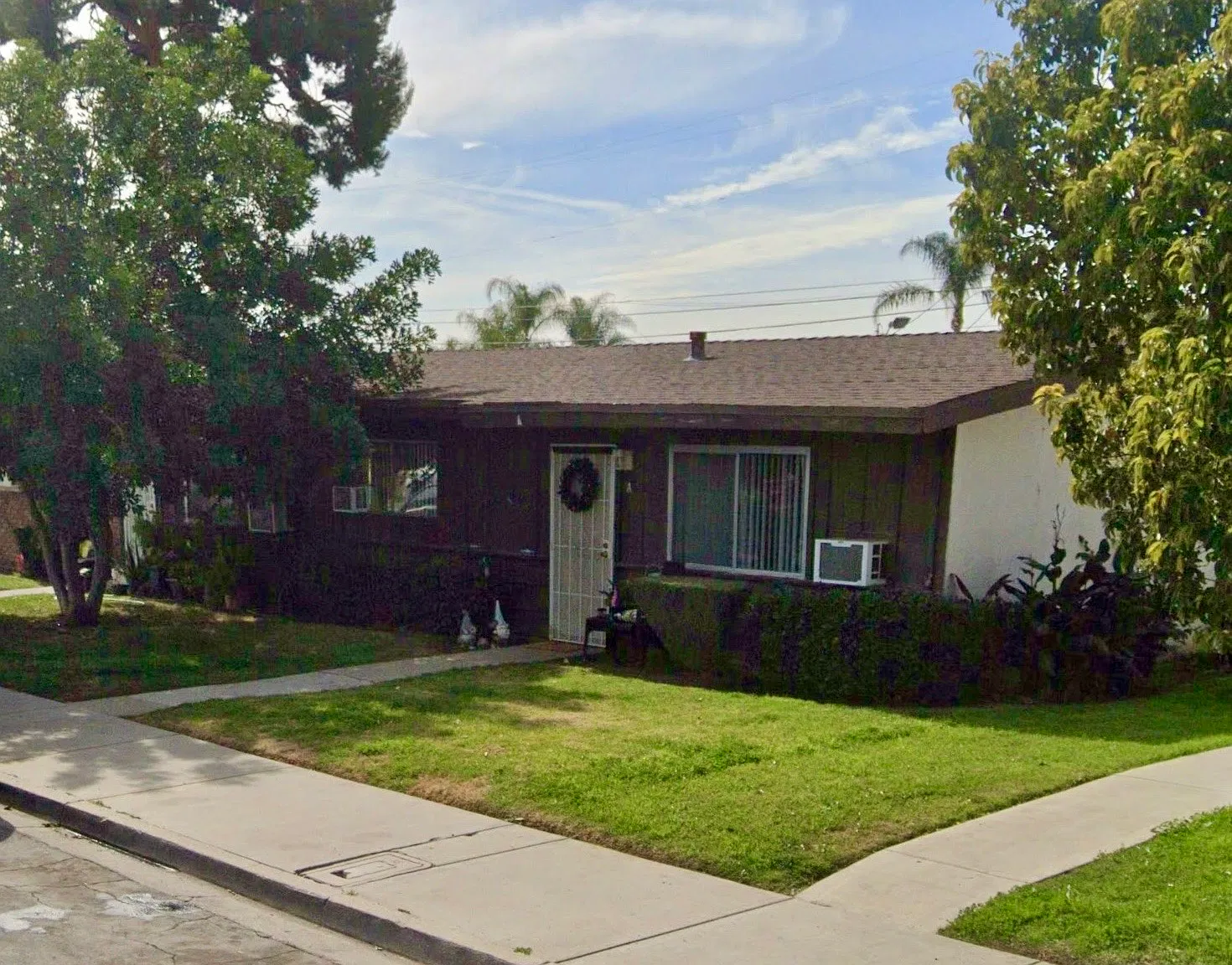 2 bed, 744 sqft, $1,850 — Photo 1
