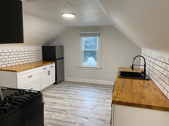 2nd image of 1623 Orchard Grove Ave APT 3