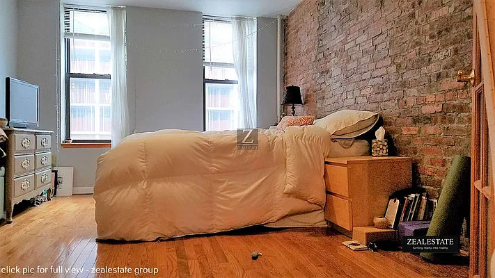 Rented by ZealEstate Group Inc | media 14