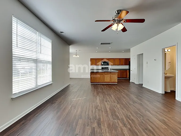 2526 Ingleside Dr — Photo 8