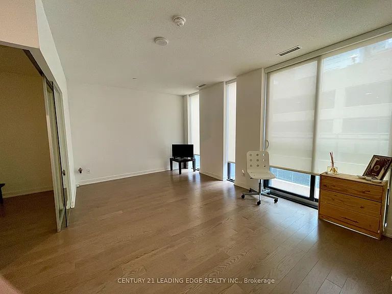 25 Richmond St E #421 — Photo 14