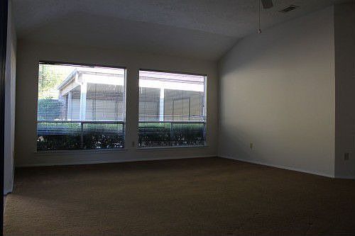4th image of 3526 Vineyard Dr
