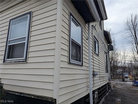 2nd image of 10908 Grandview Ave